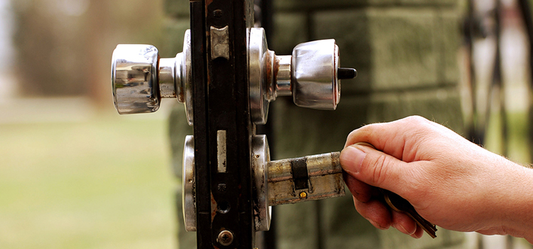 front door latch repair Valle Vista