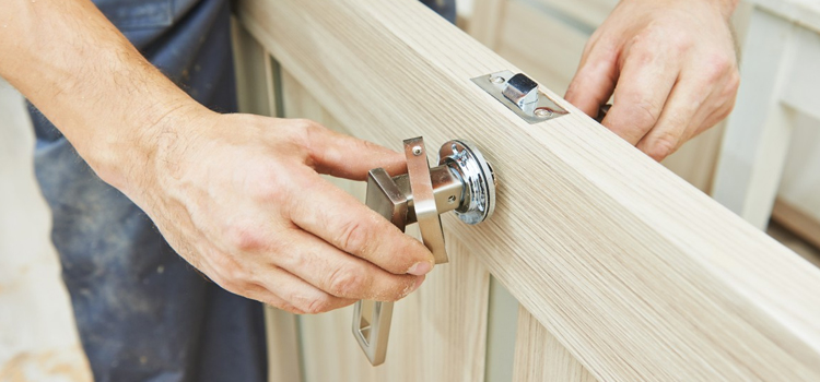 interior door repair Valle Vista